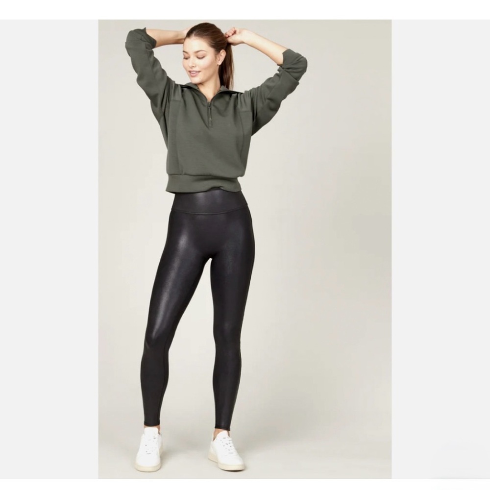 Spanx Women’s Shape faux leather Black High-Waisted Leggings size petite M